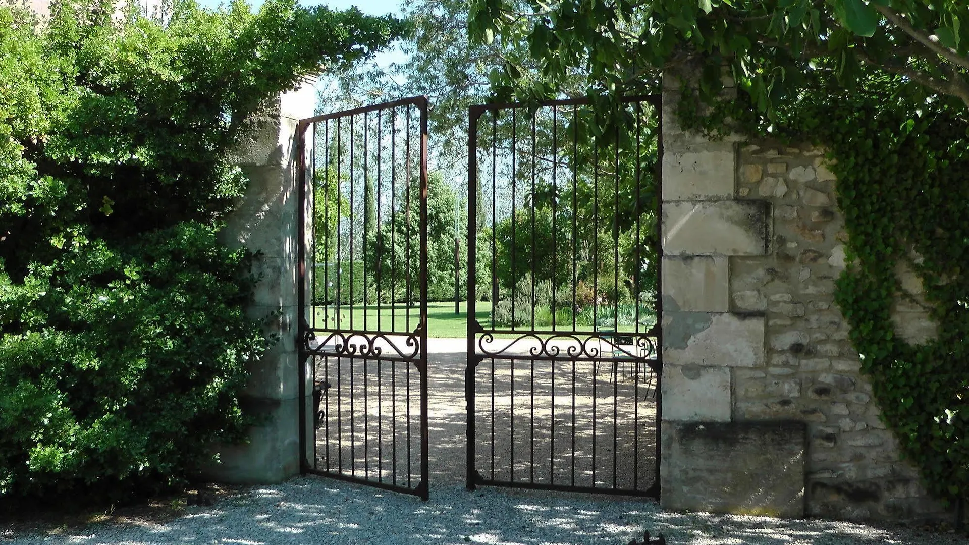 Hotel Bastide Rose à Le Thor 3*,