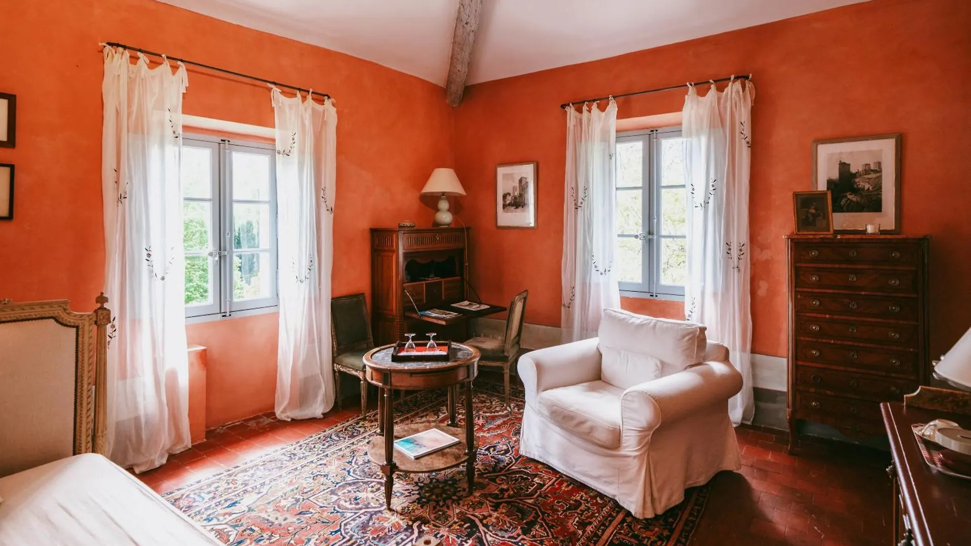 Bastide Rose Hotel Le Thor France